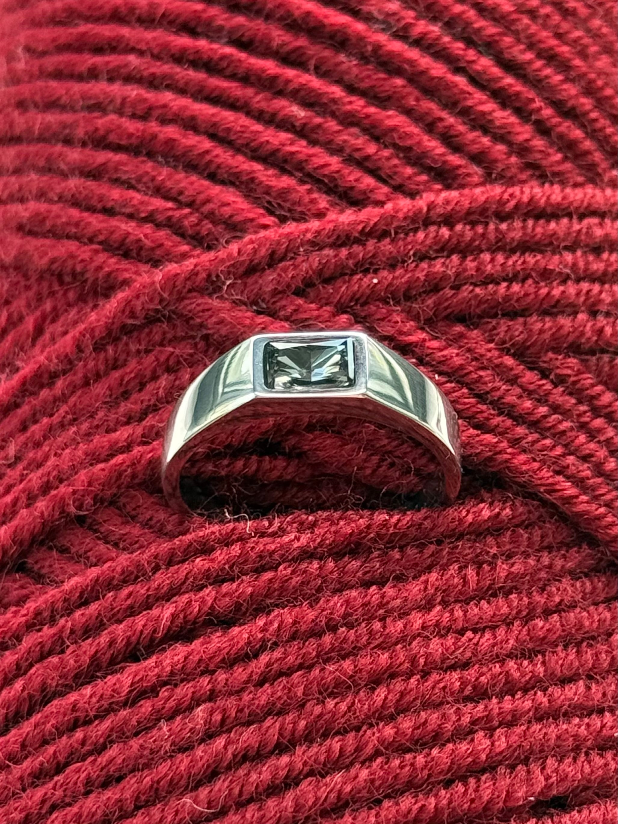 ONYX SIGNET